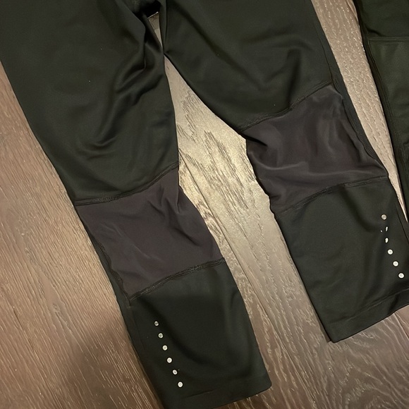 Nike Crop Drawstring Capris - Picture 7 of 8